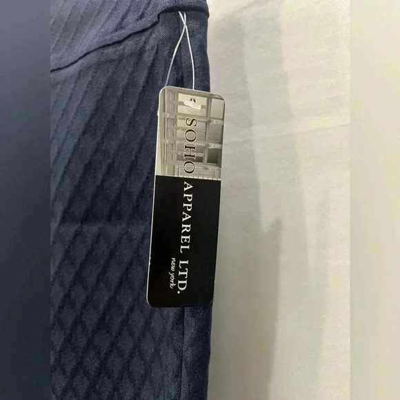 Soho Apparel Navy Blue Pencil Skirt with Back Vent Size M - Picture 3 of 8